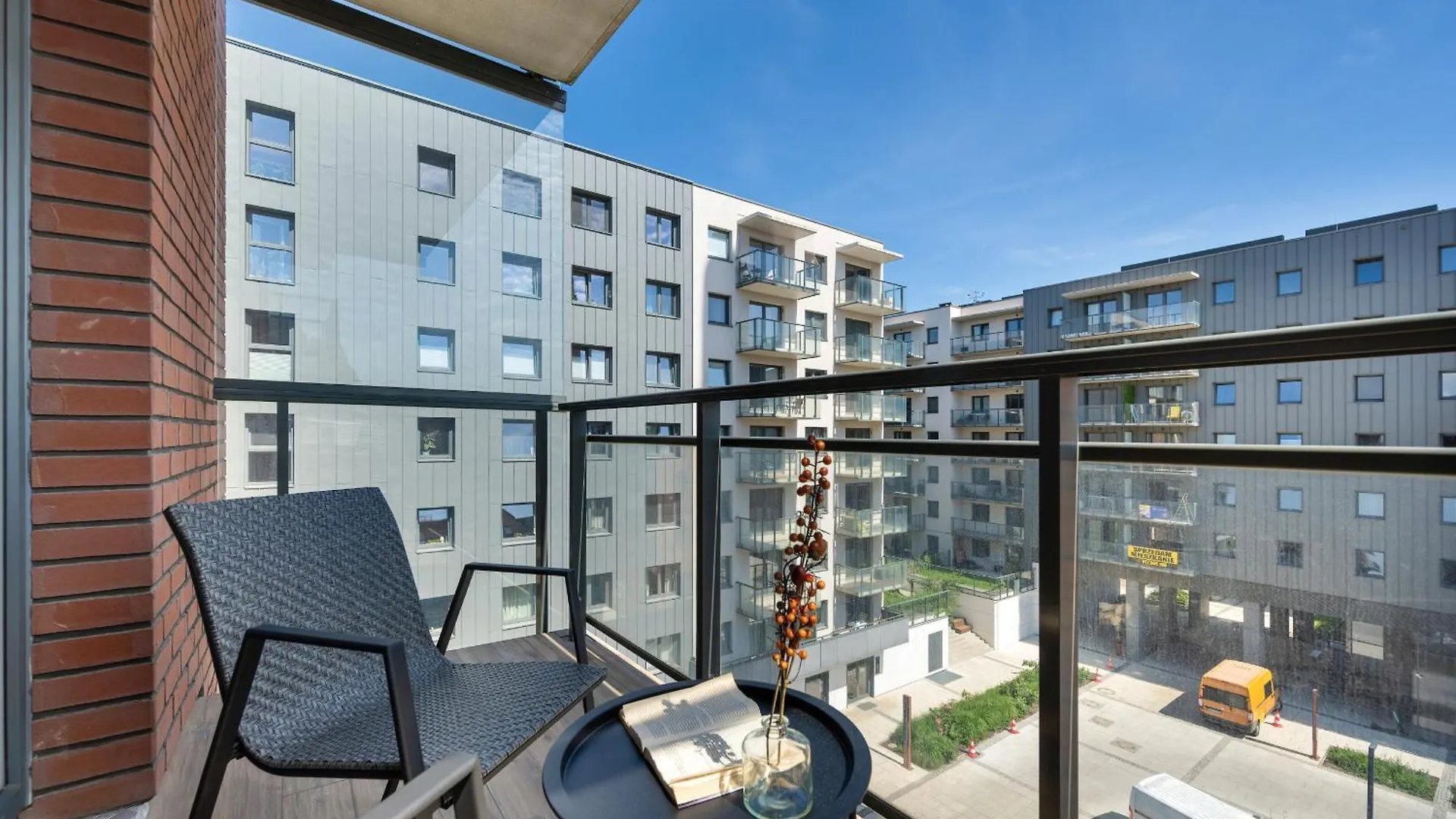 Ekskluzywne Apartamenty Browary Wroclawskie Z Klimatyzacja I Parkingiem By Renters Prestige Polska